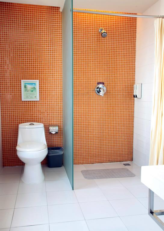 Qingdao Renjia Bussiness Hotel Екстер'єр фото