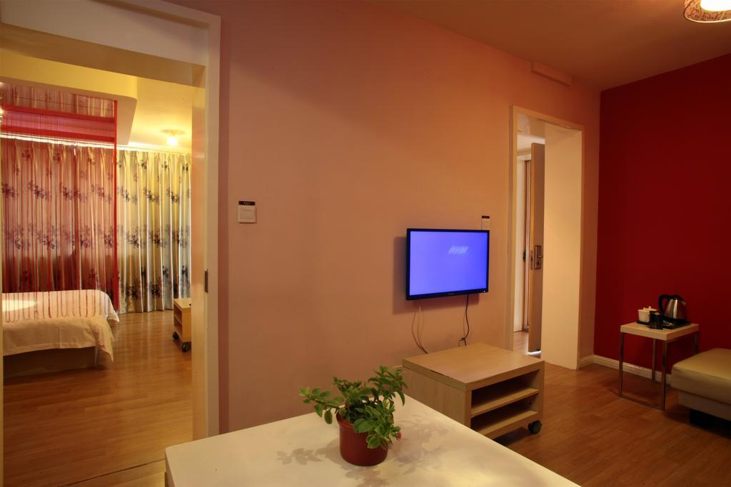 Qingdao Renjia Bussiness Hotel Екстер'єр фото